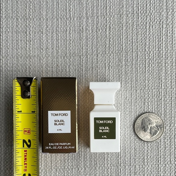 Tom Ford Soleil Blanc miniature fragrance - Picture 2 of 11